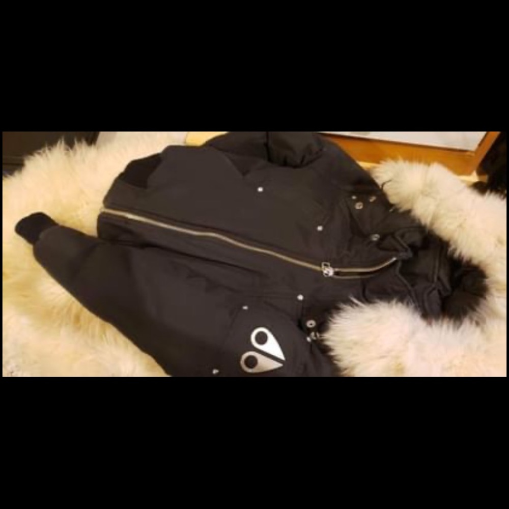 Moose knuckle jacket. Worn twice. In great condition.
